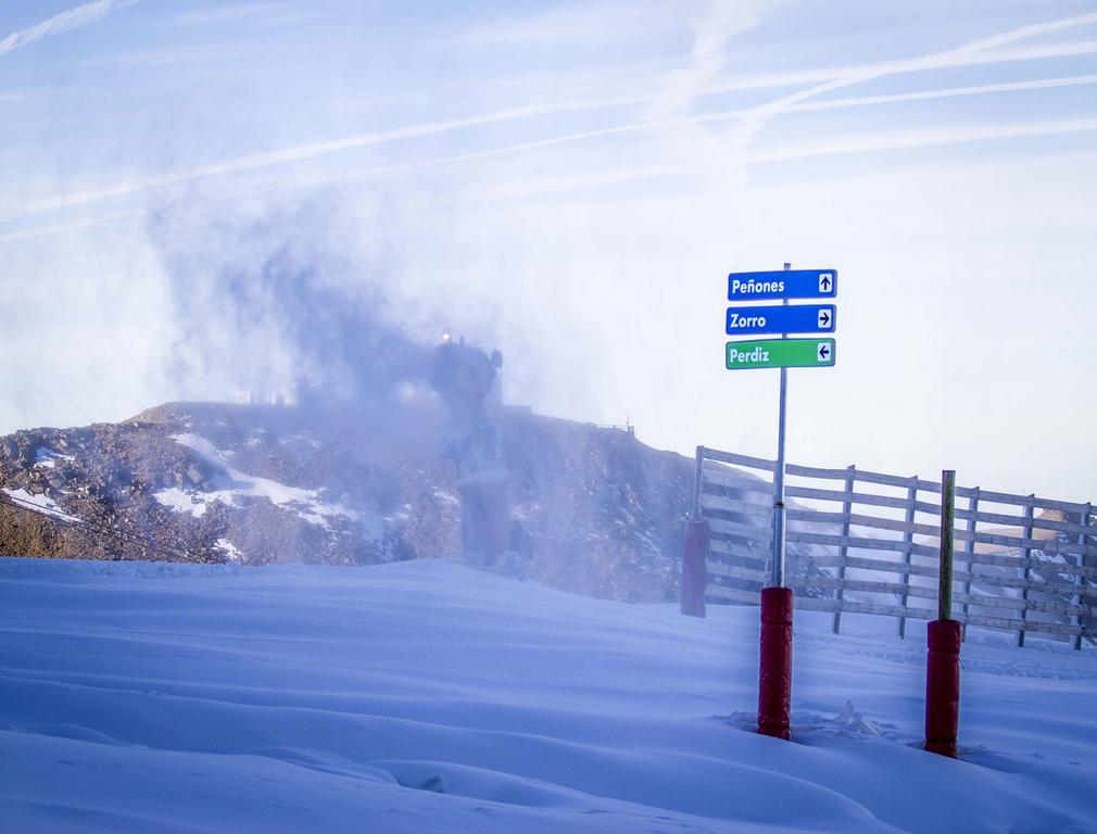 Apartamento Nievesol Con 2 Parking Y Wifi Apartment Sierra Nevada Exterior photo